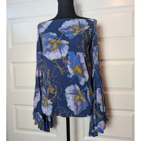 Free People We The Free Size L Birds of Paradise Off Shoulder Bell Sleeve *Flaw - Picture 2 of 9